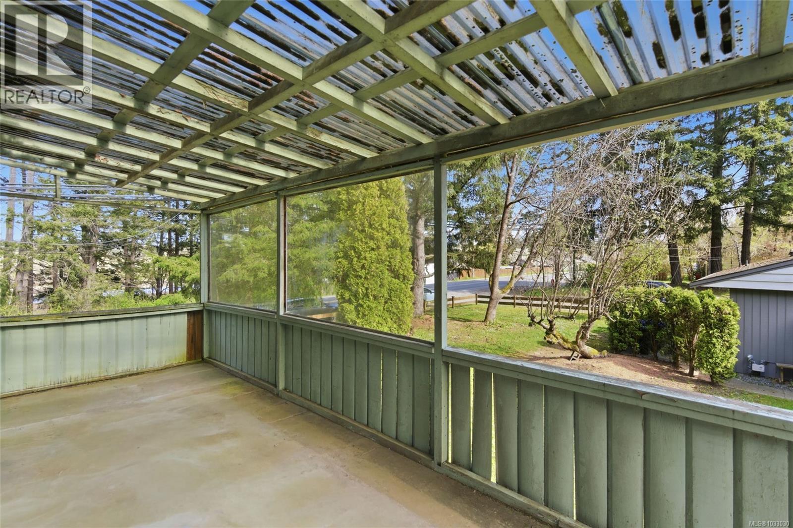 1747 Cedar Rd NE - 28