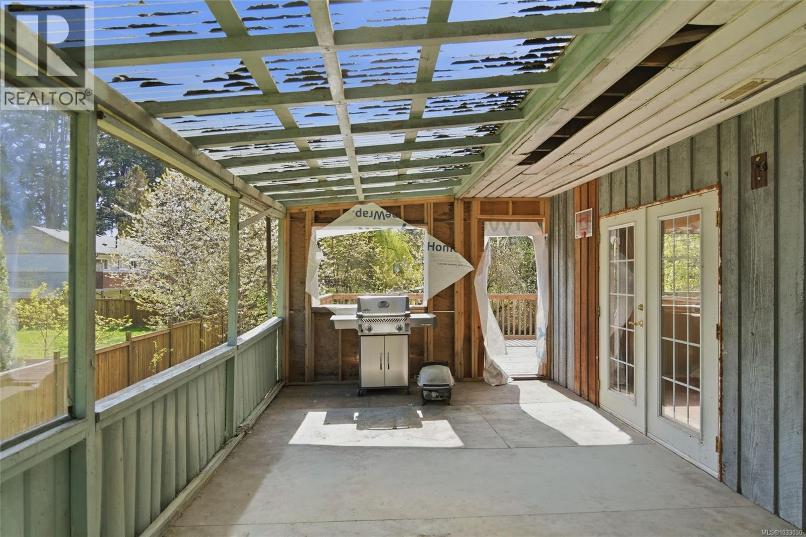 1747 Cedar Rd NE - 29