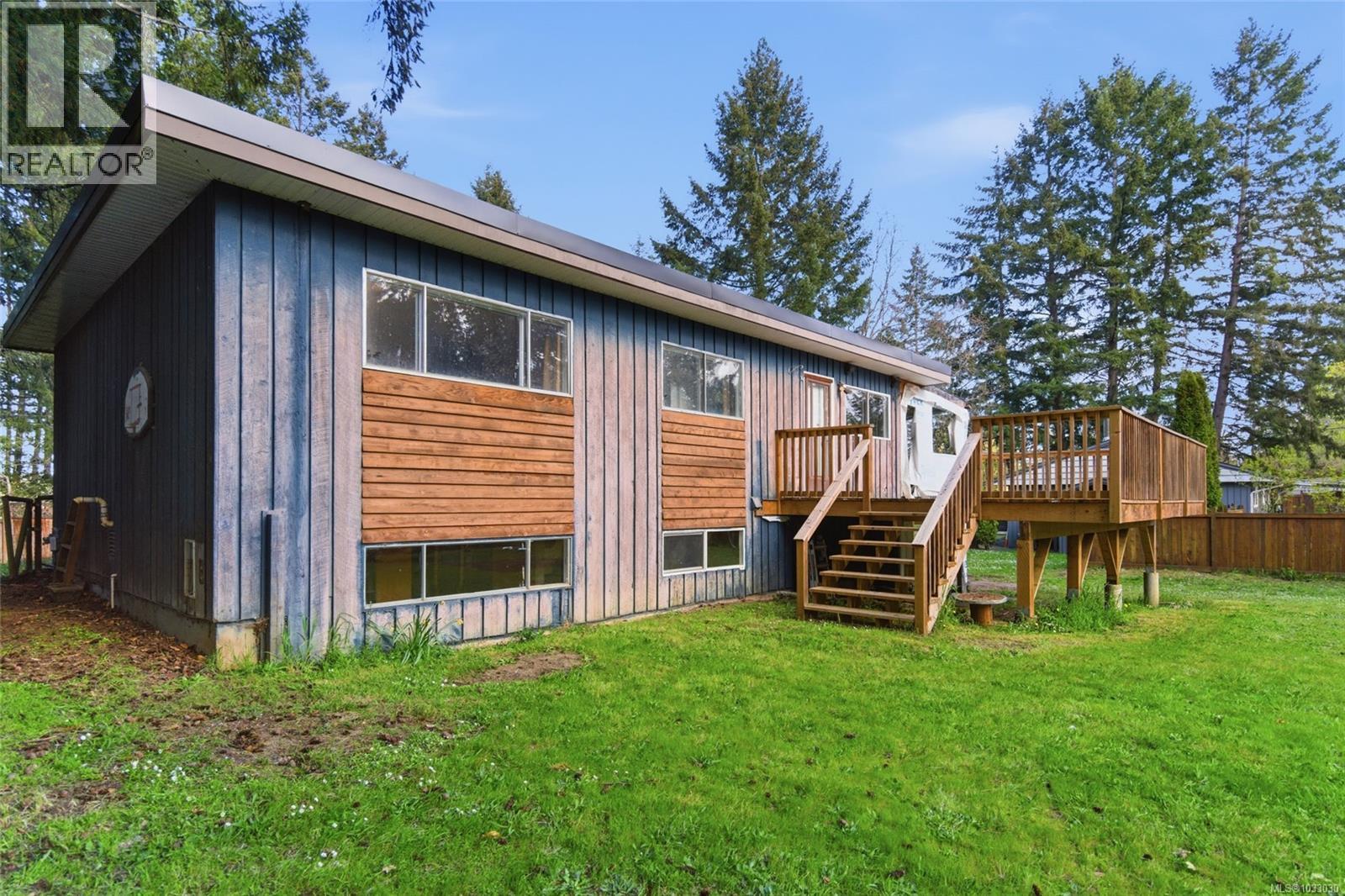 1747 Cedar Rd NE - 32