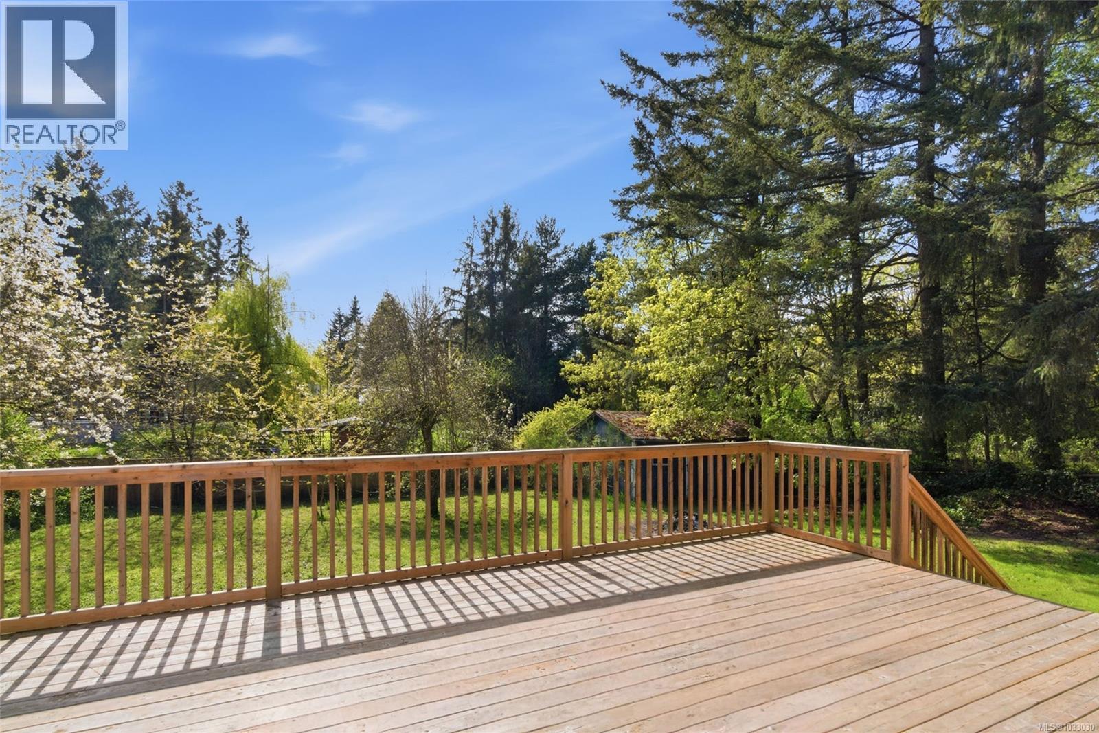 1747 Cedar Rd NE - 4