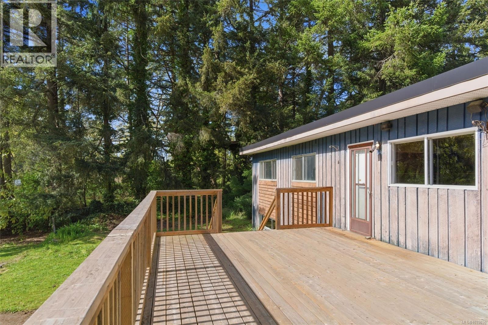 1747 Cedar Rd NE - 5