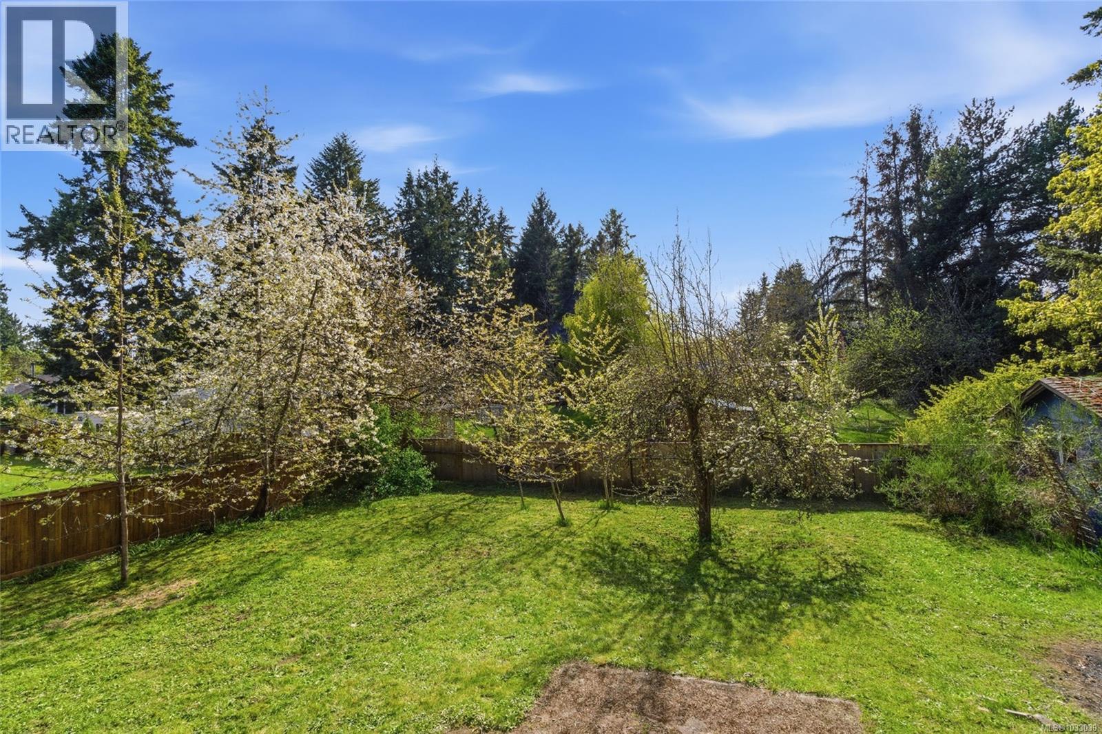 1747 Cedar Rd NE - 7