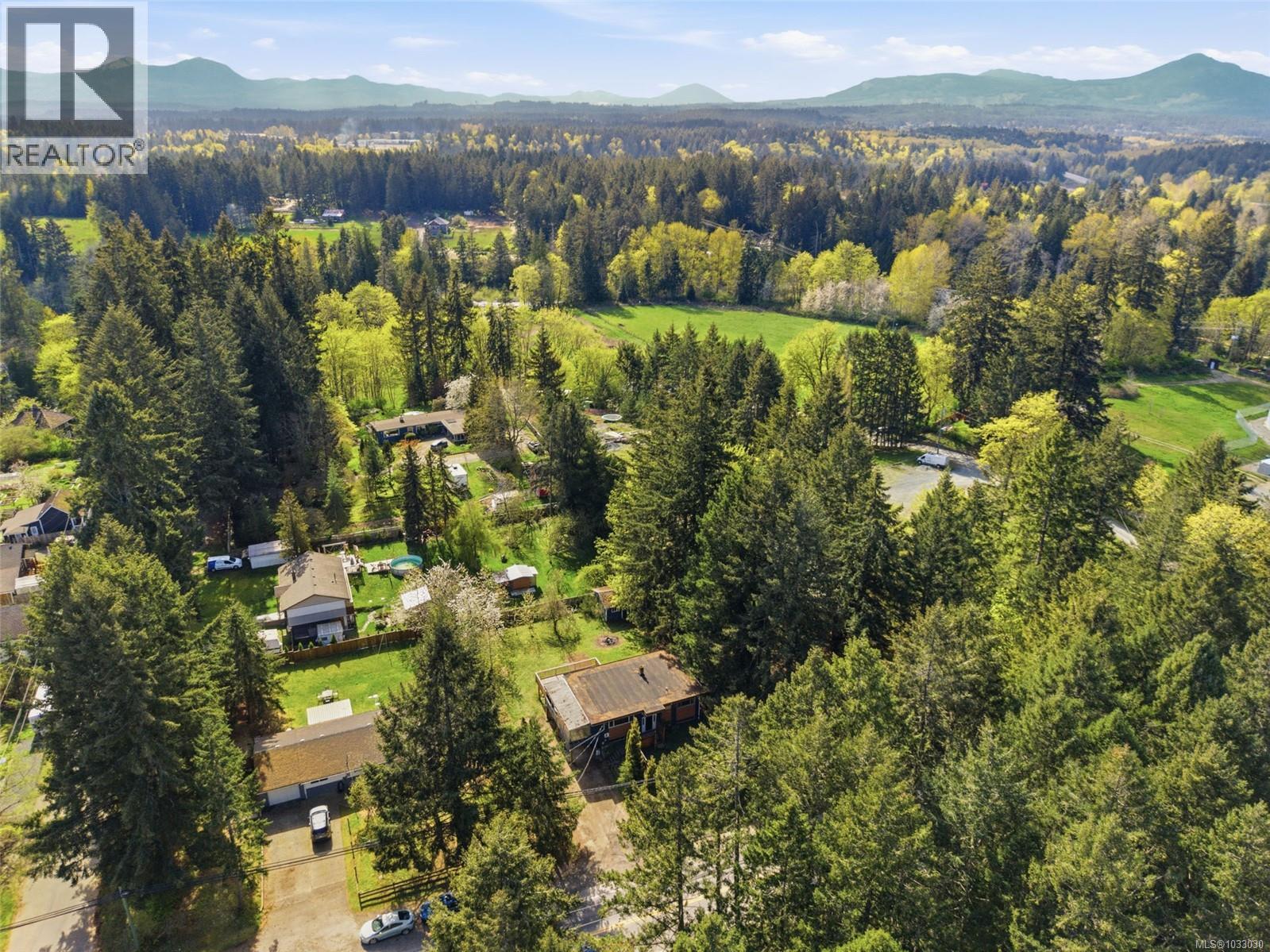 1747 Cedar Rd NE - 9