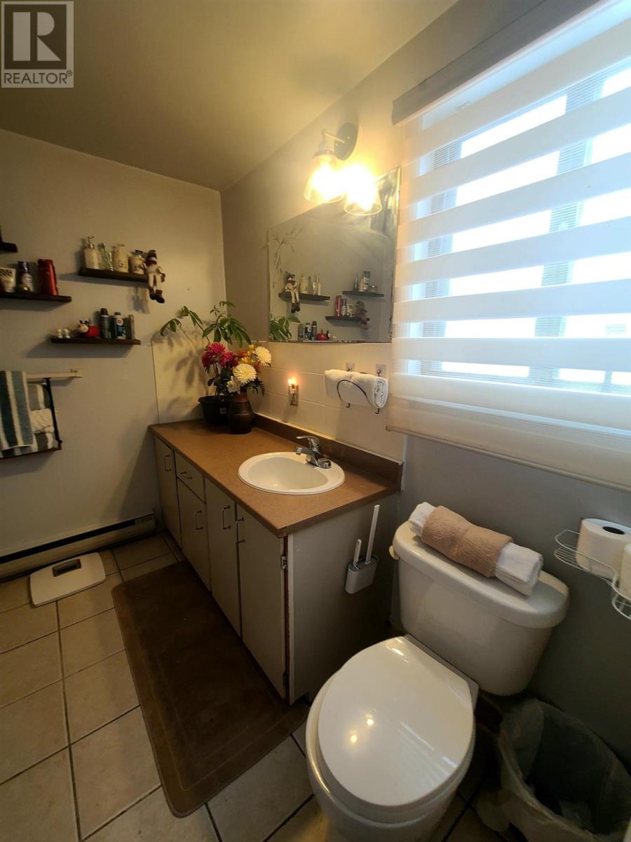8 Capital PL, Elliot Lake, Ontario, P5A1P8 — Photo 10