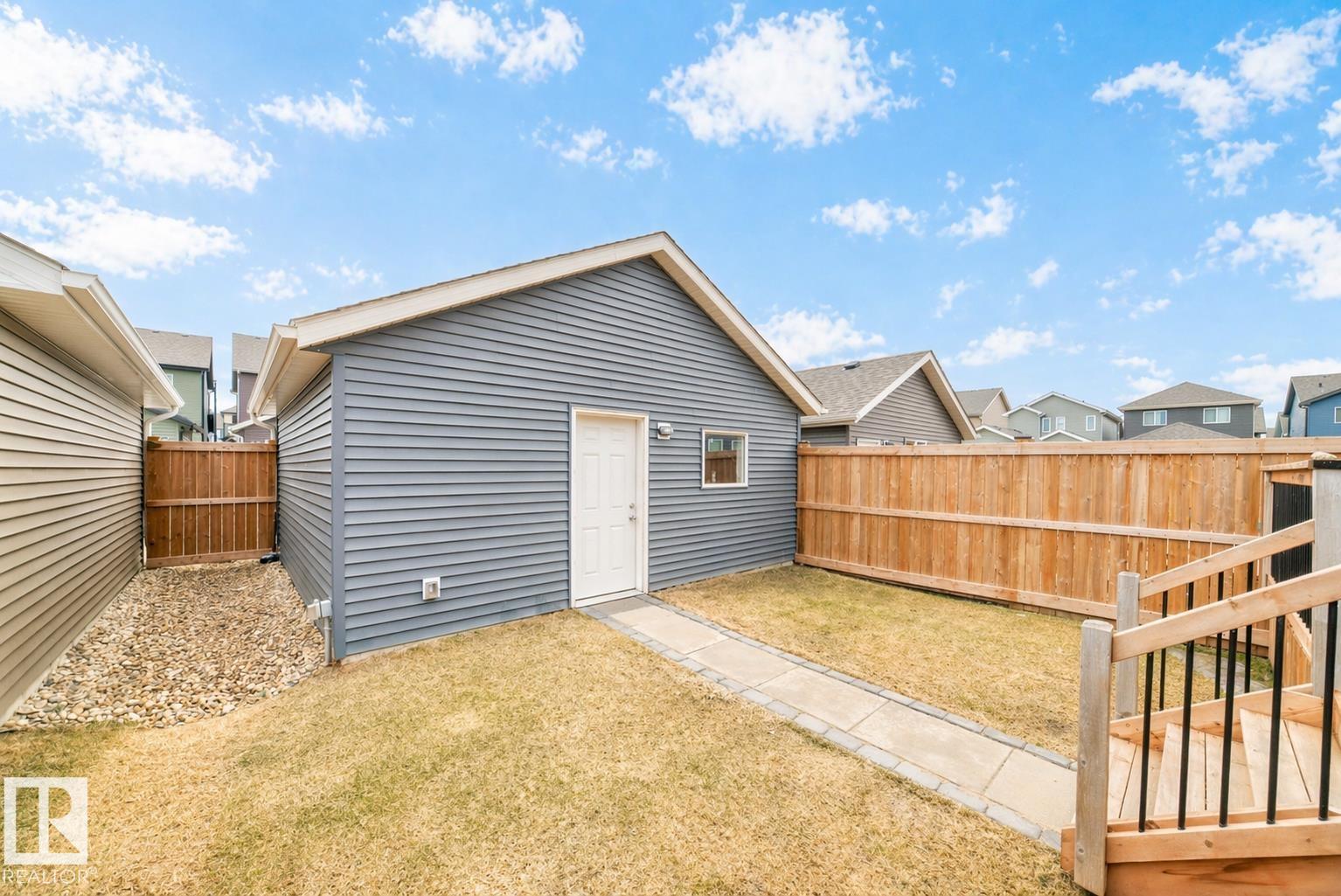 3278 CHERRY CR SW, Edmonton