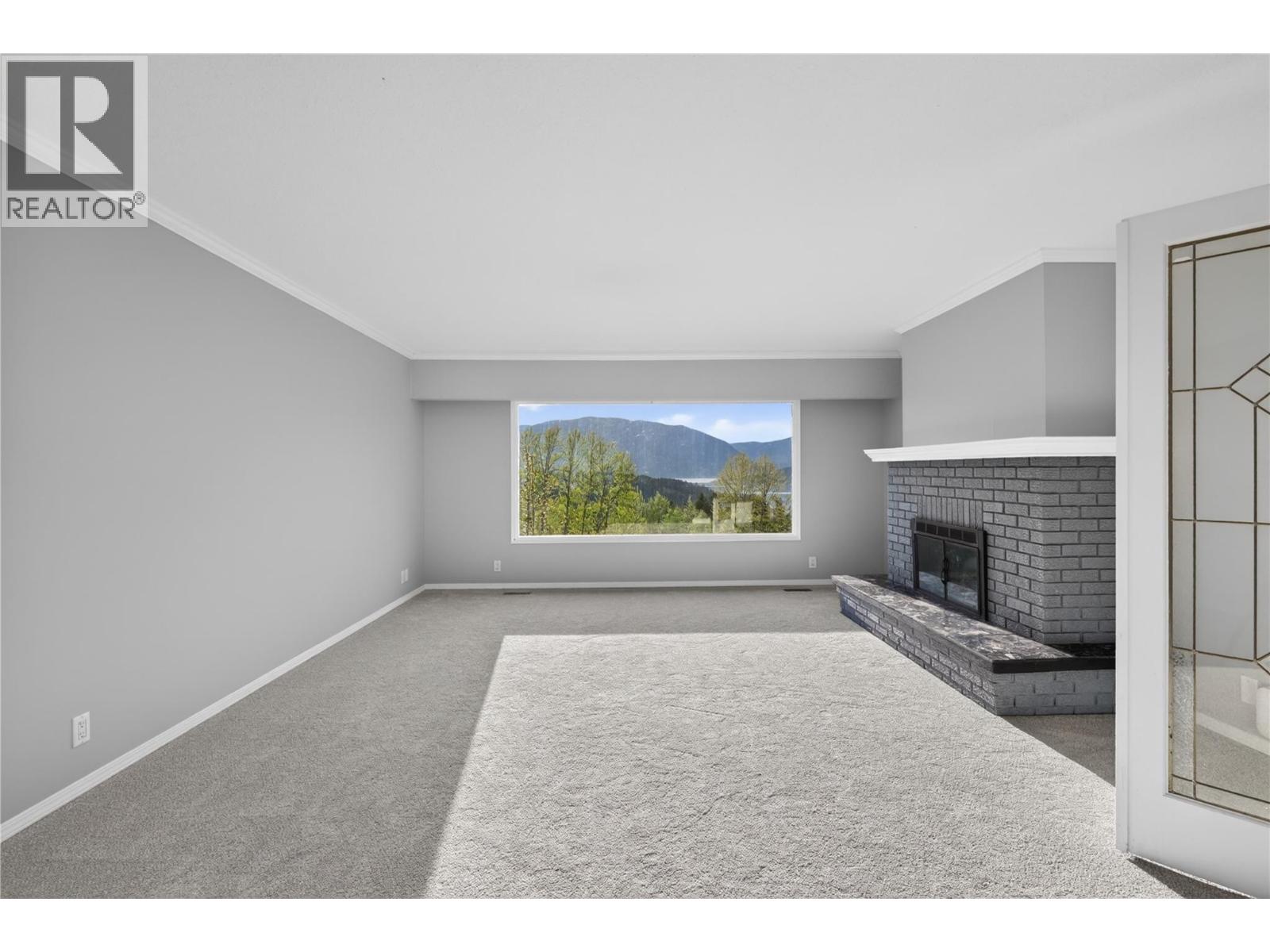 6990 70 Avenue NE - 12