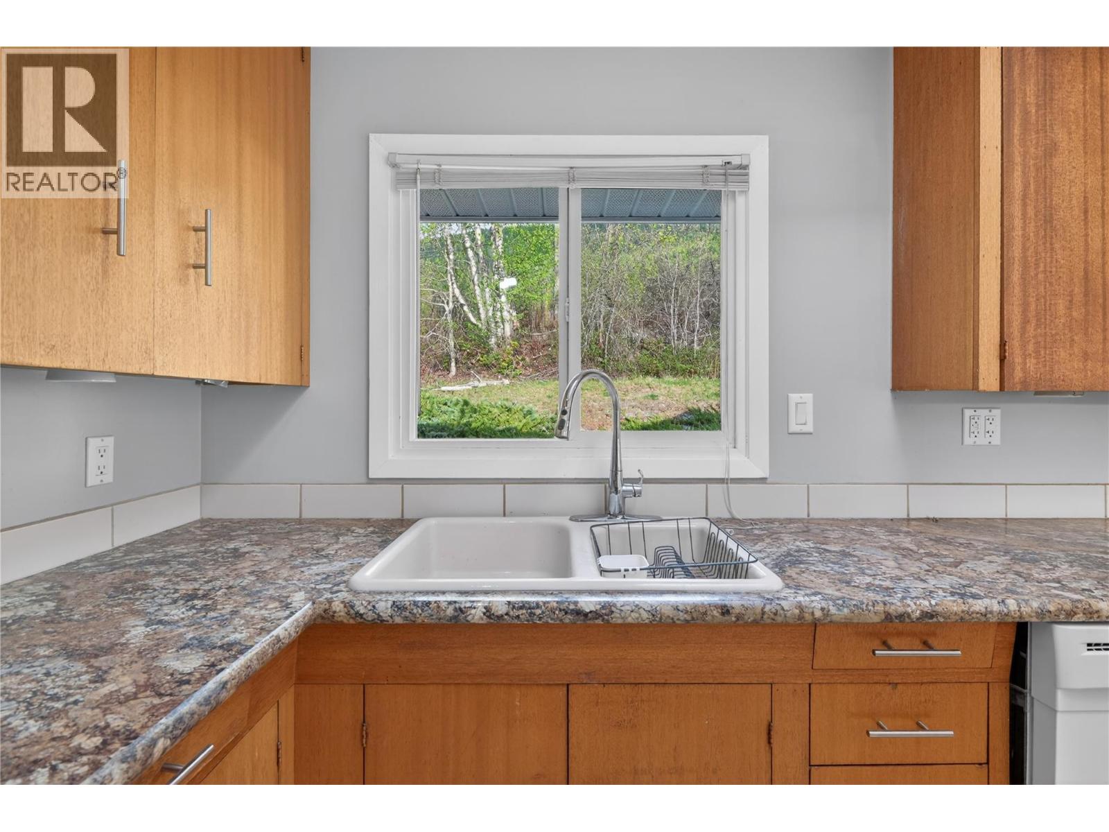 6990 70 Avenue NE - 23