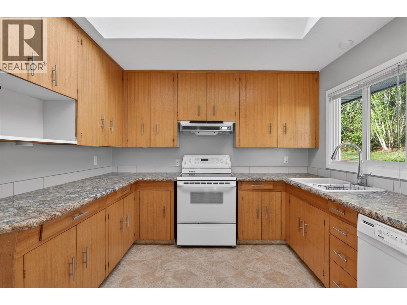 6990 70 Avenue NE - 21