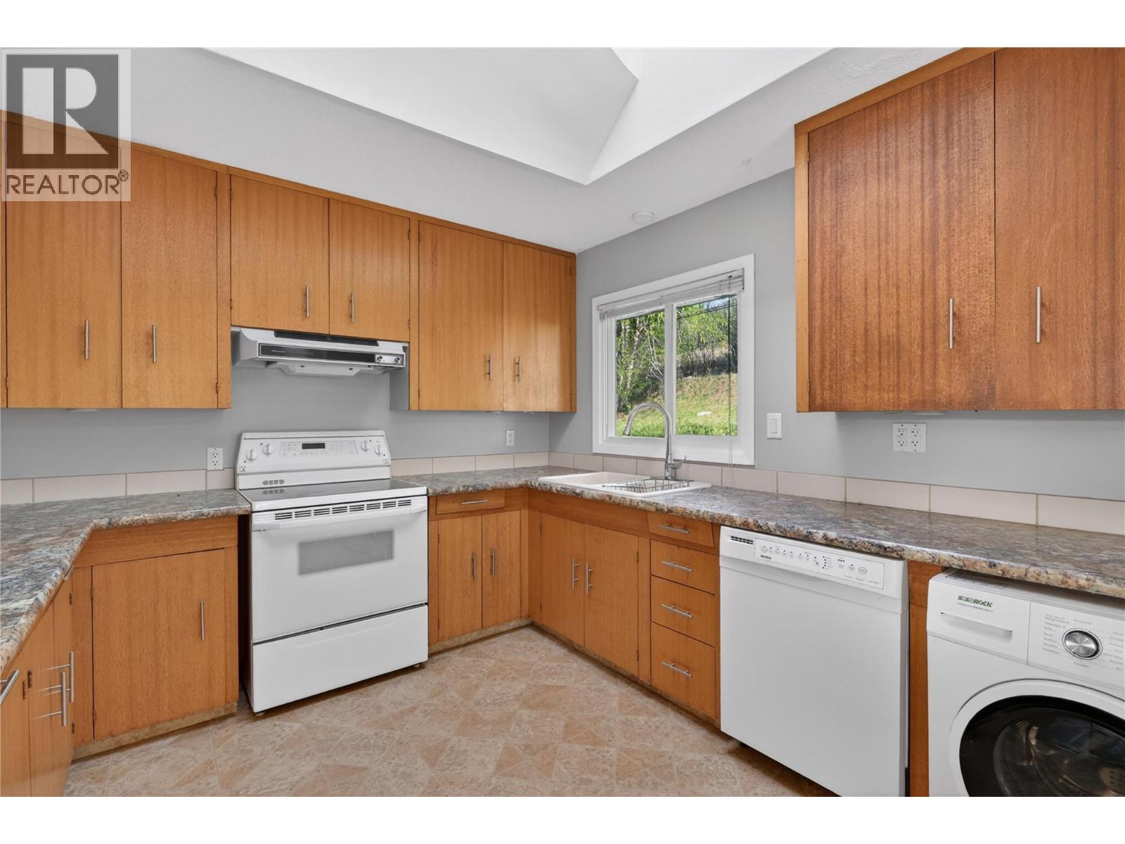 6990 70 Avenue NE - 22