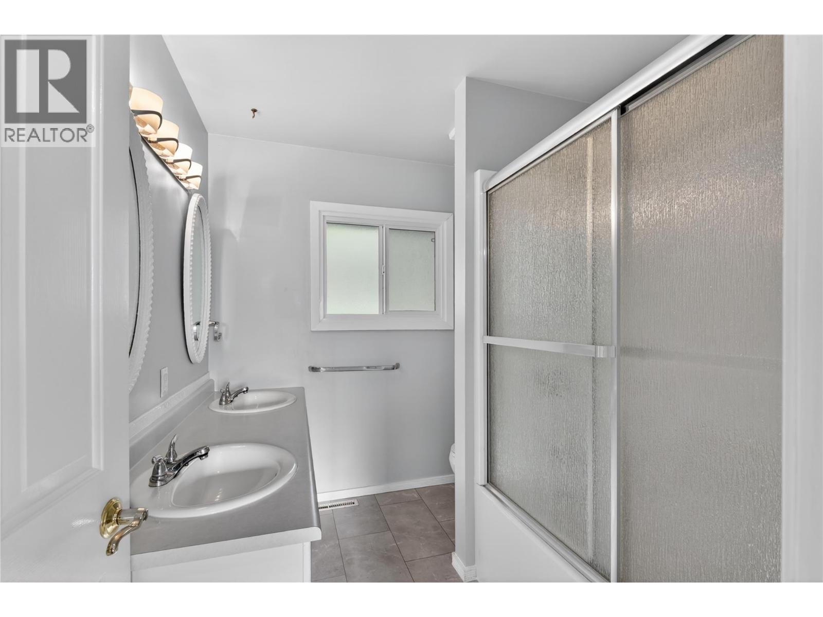 6990 70 Avenue NE - 30