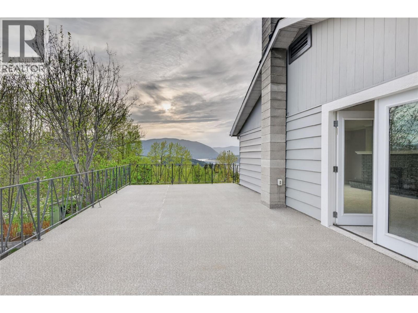 6990 70 Avenue NE - 40