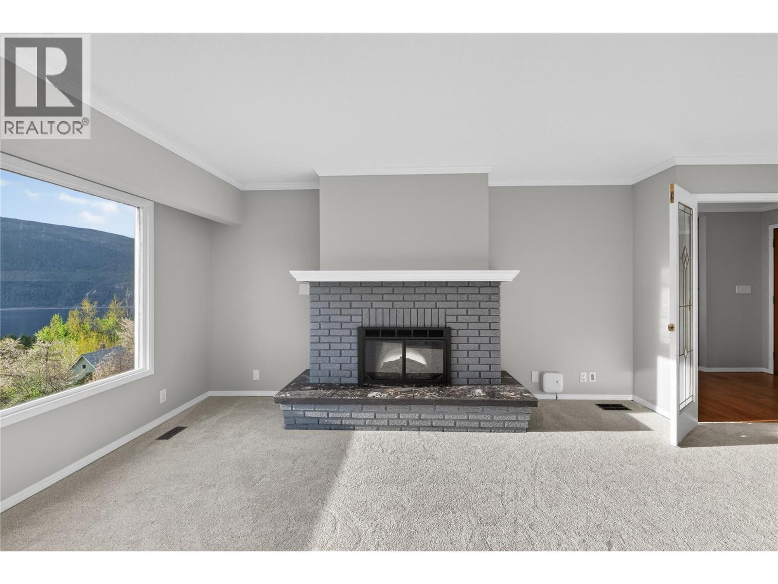 6990 70 Avenue NE - 14