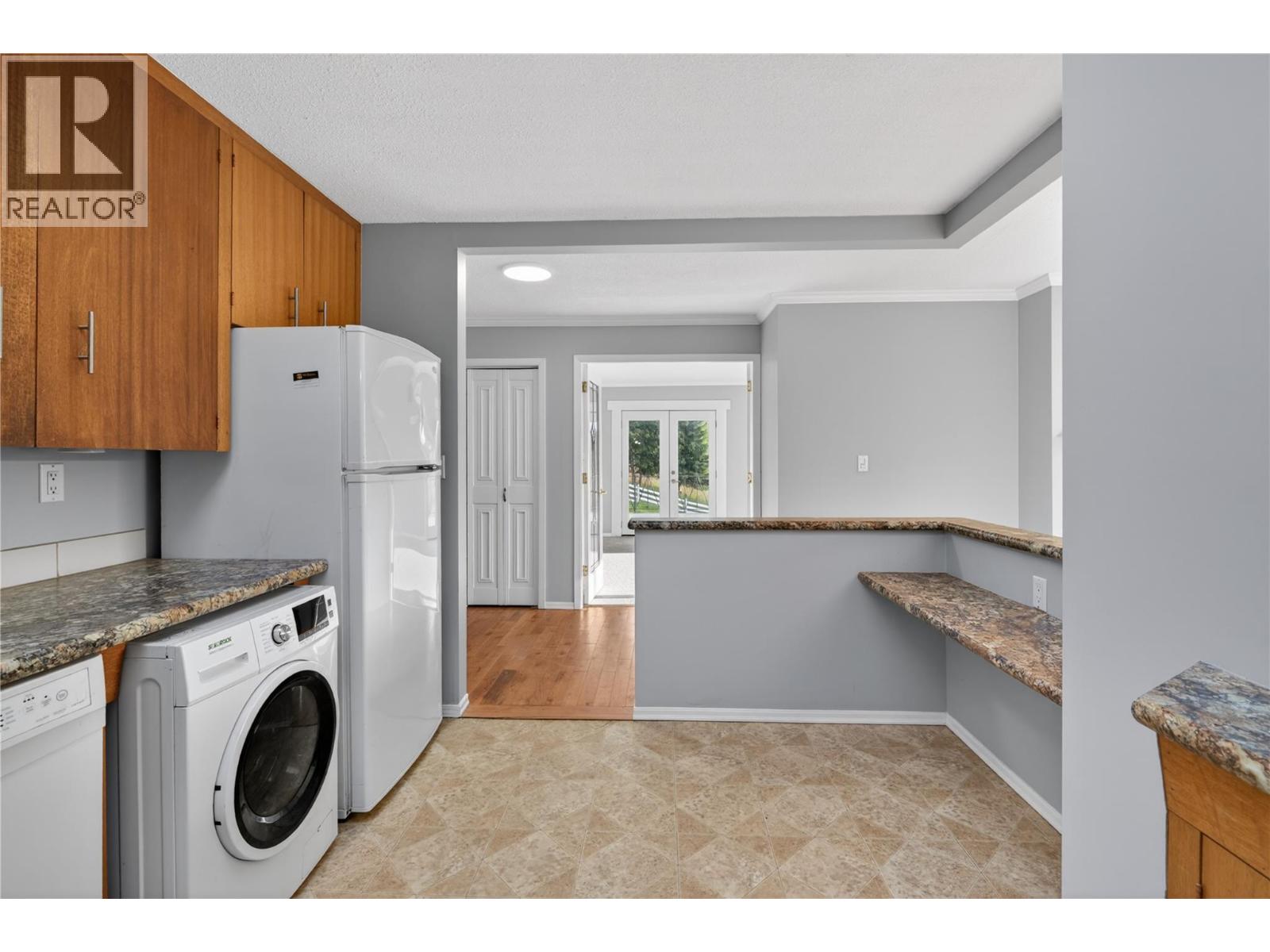 6990 70 Avenue NE - 24