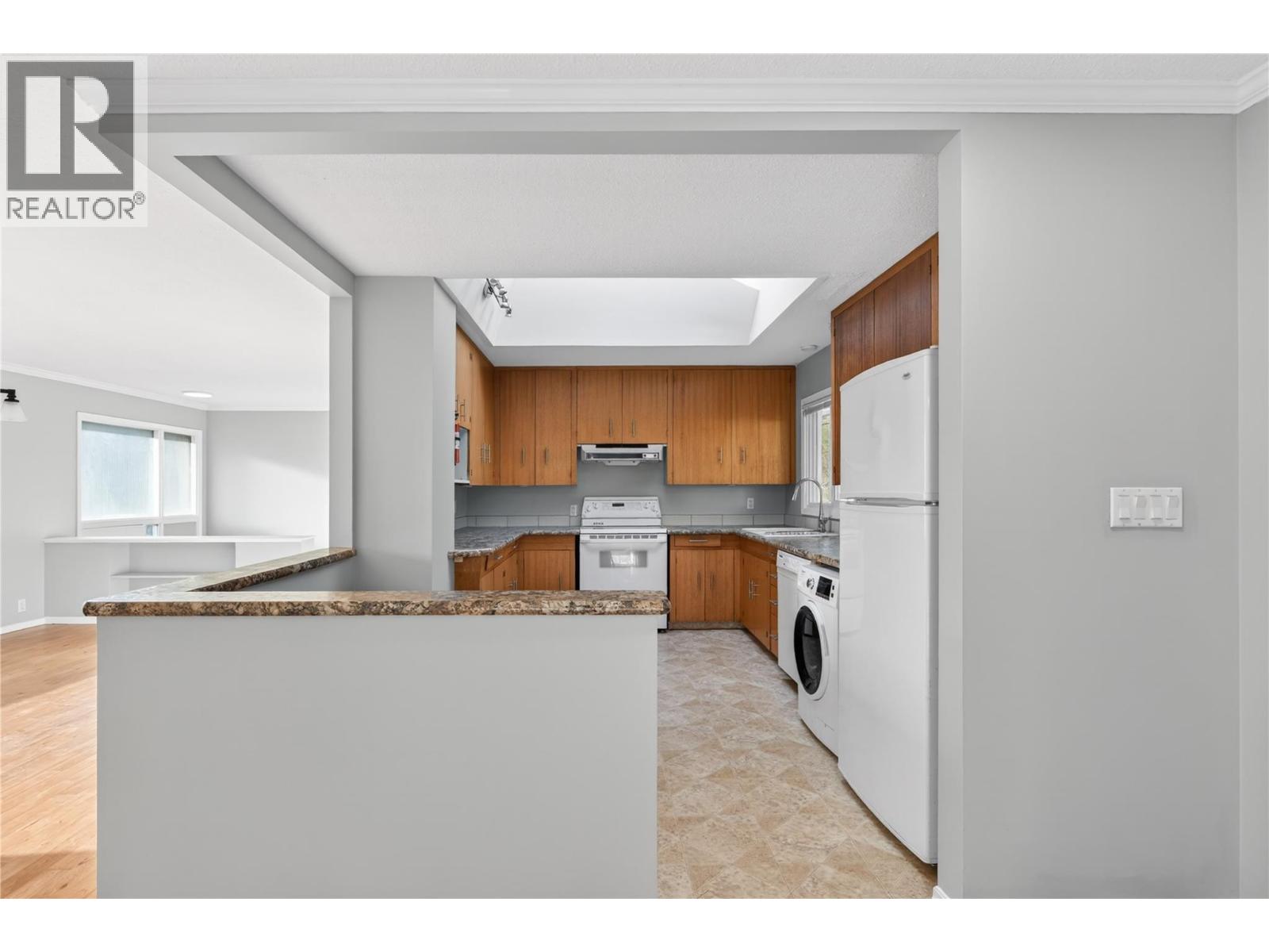 6990 70 Avenue NE - 18