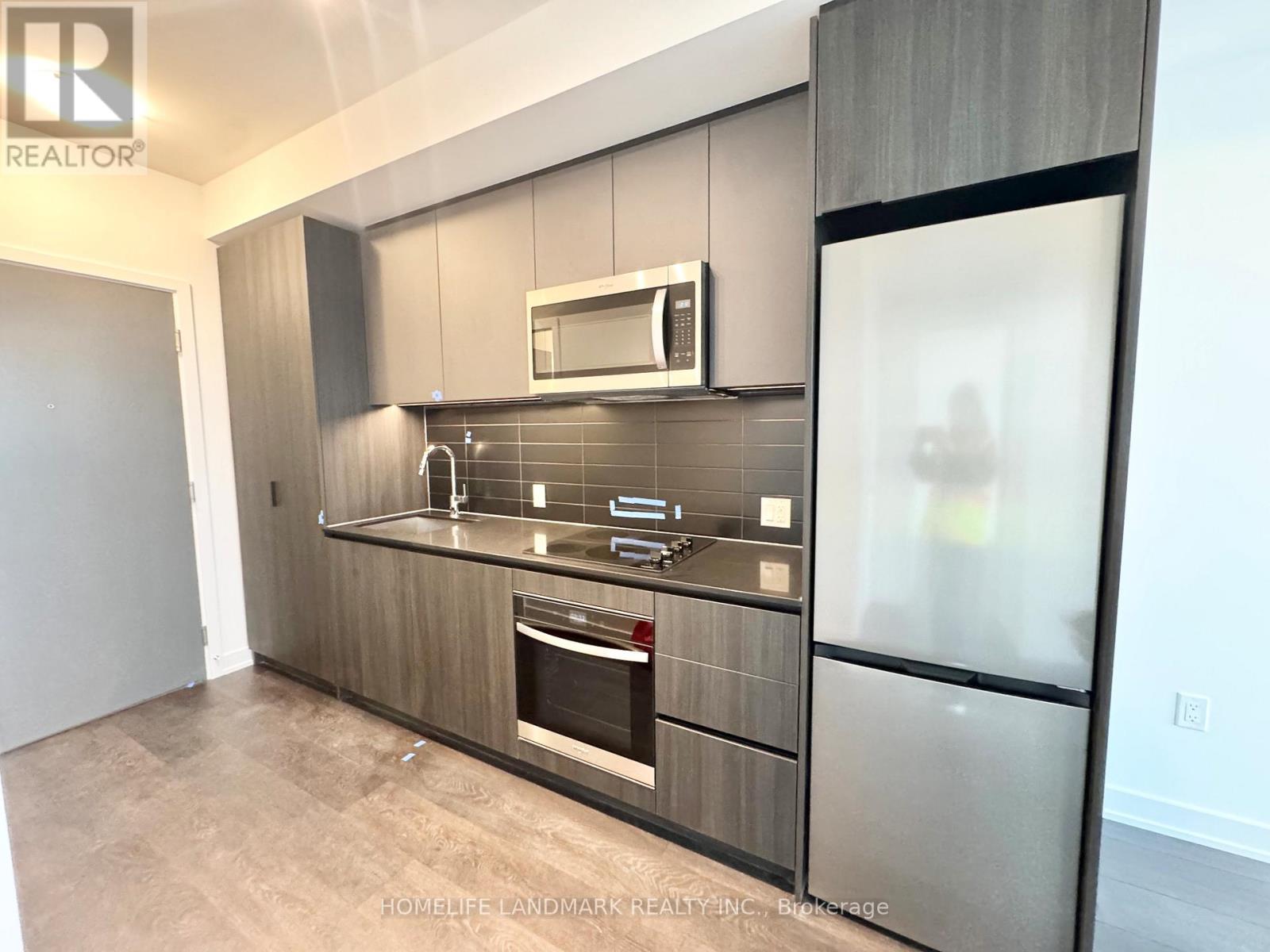 2726 - 5858 YONGE STREET