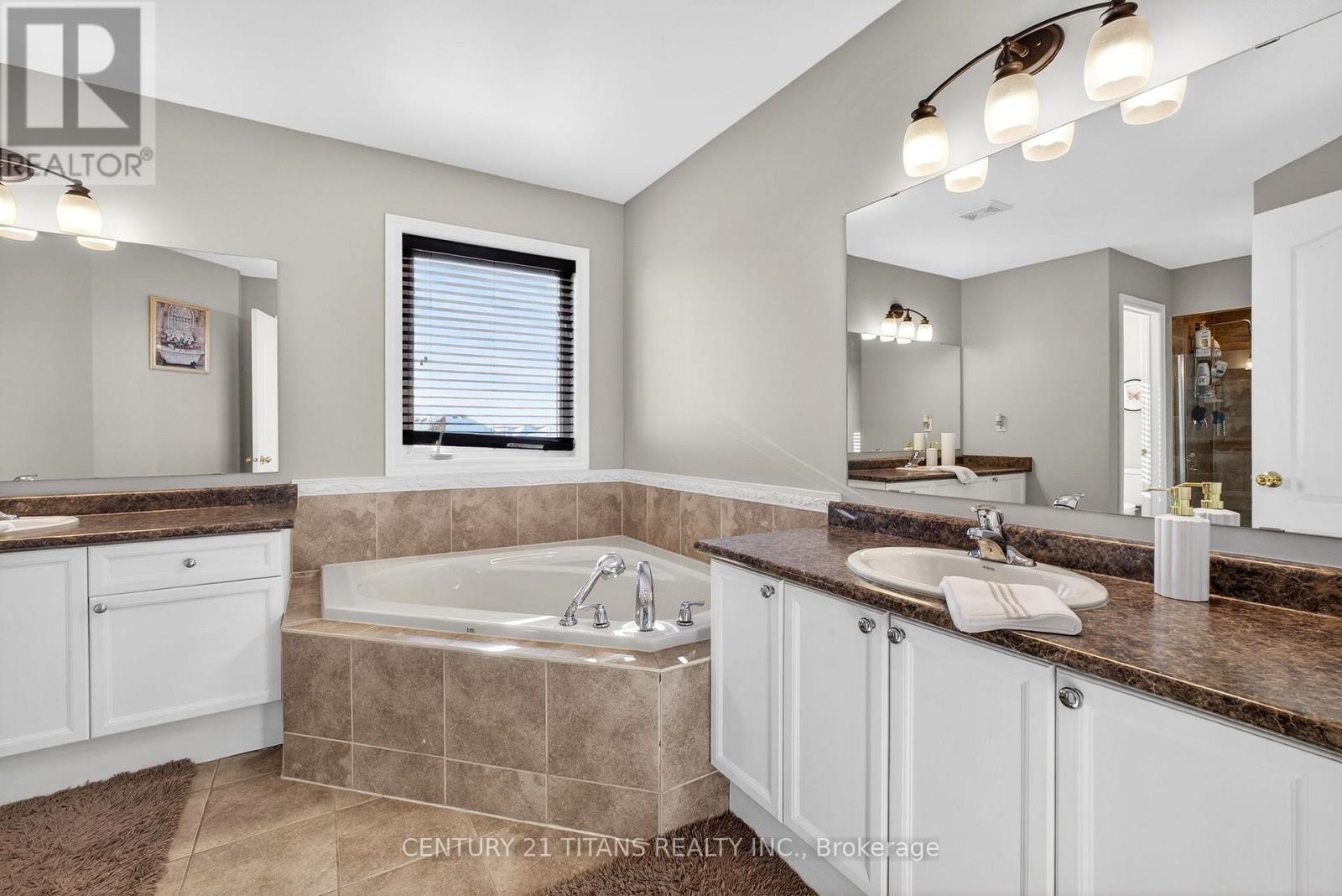 1214 HARLSTONE CRESCENT - 27