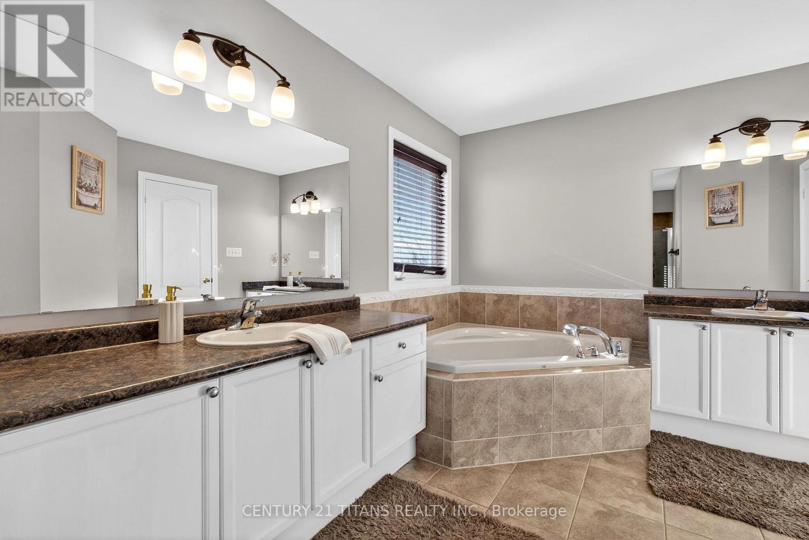 1214 HARLSTONE CRESCENT - 29