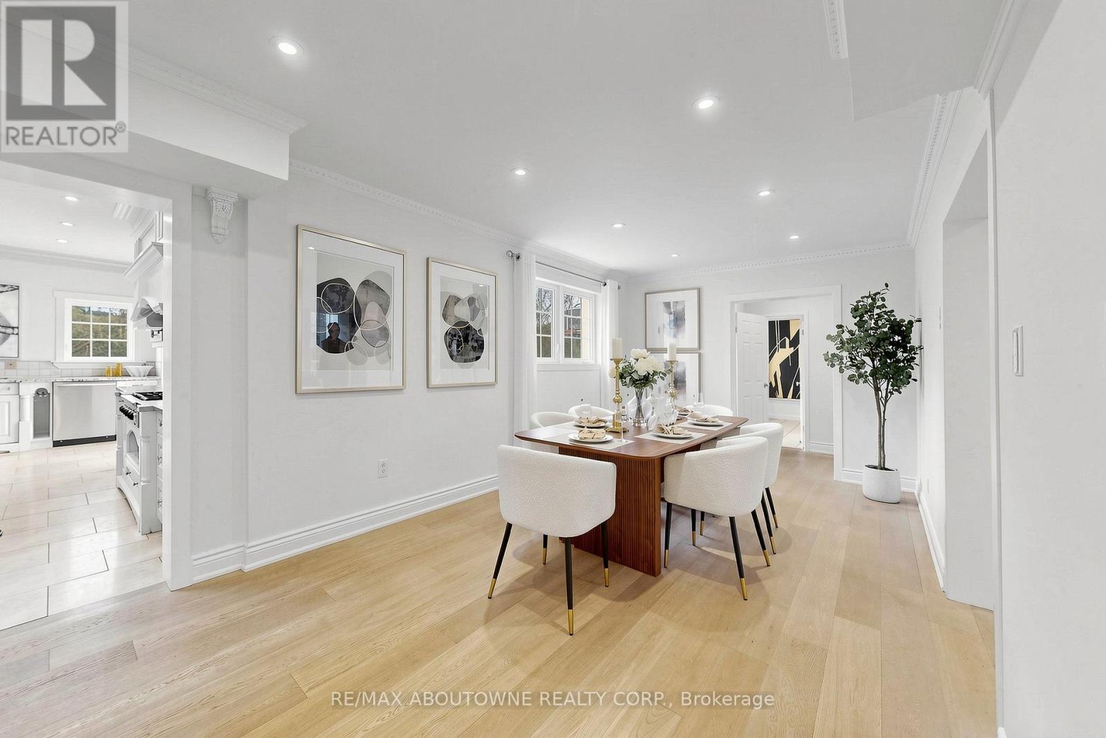 1316 CAMBRIDGE DRIVE - 11
