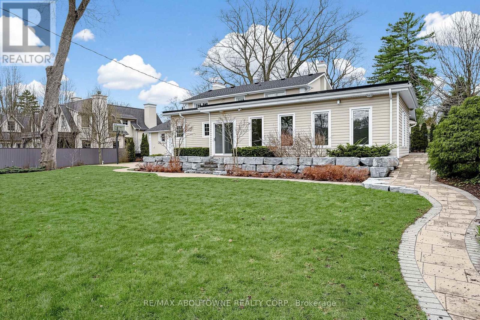 1316 CAMBRIDGE DRIVE - 42