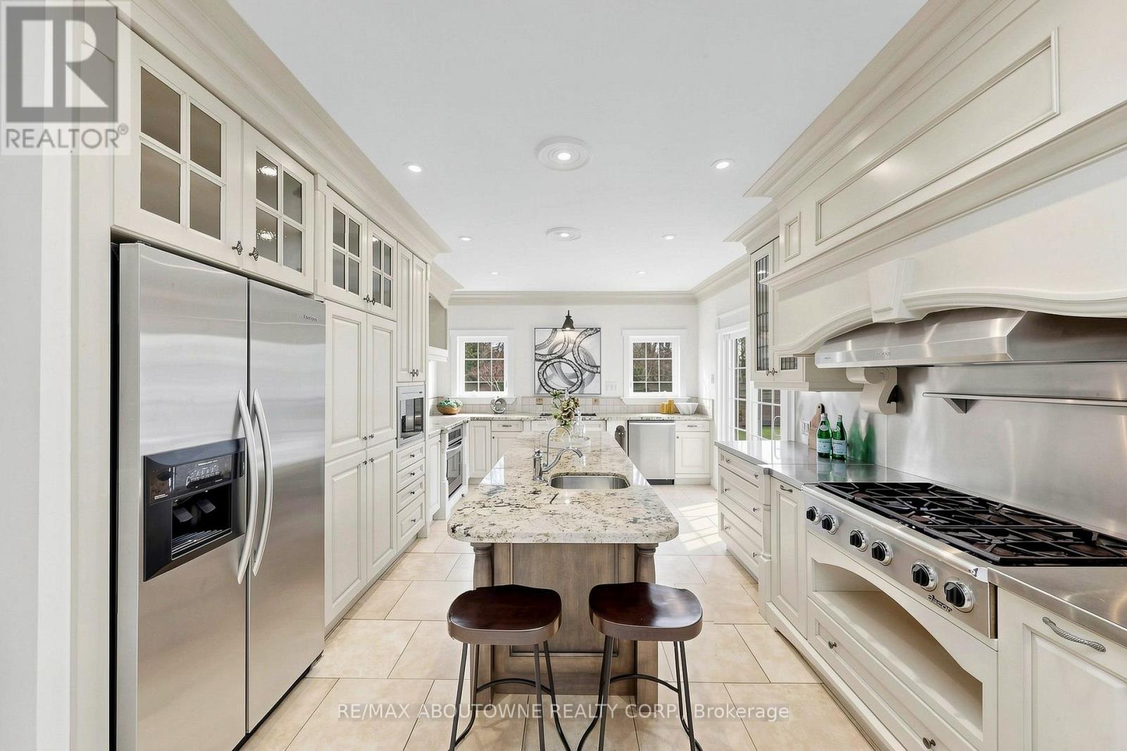 1316 CAMBRIDGE DRIVE - 13