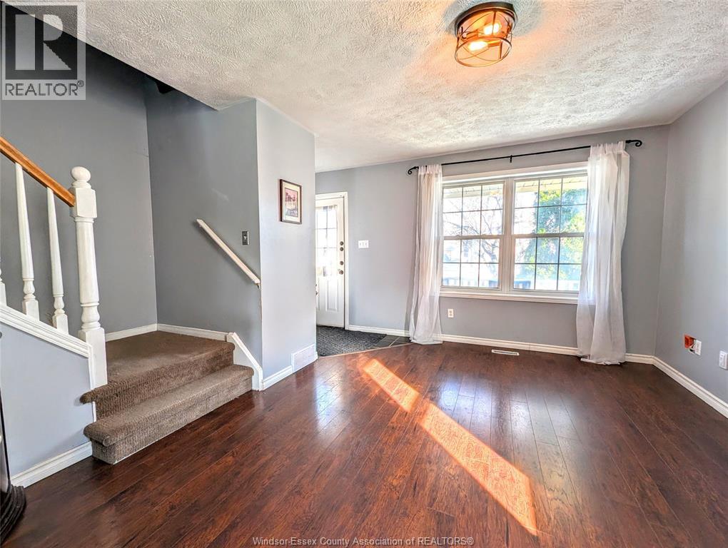 573 PALL MALL STREET — photo 4