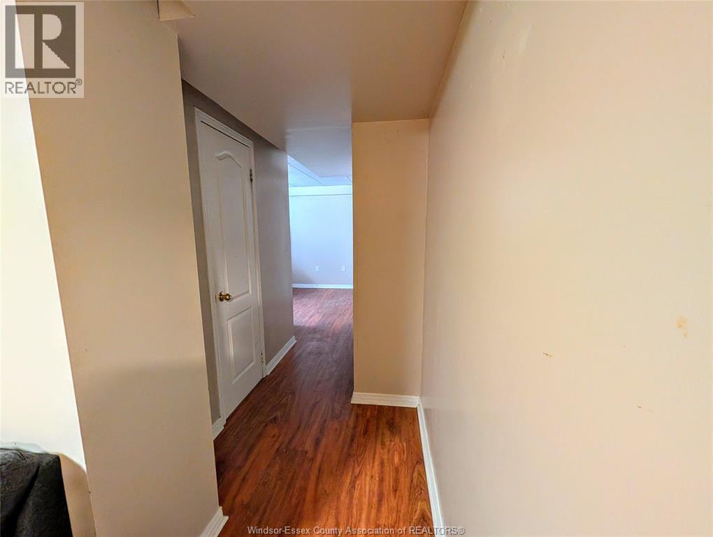 573 PALL MALL STREET — photo 32