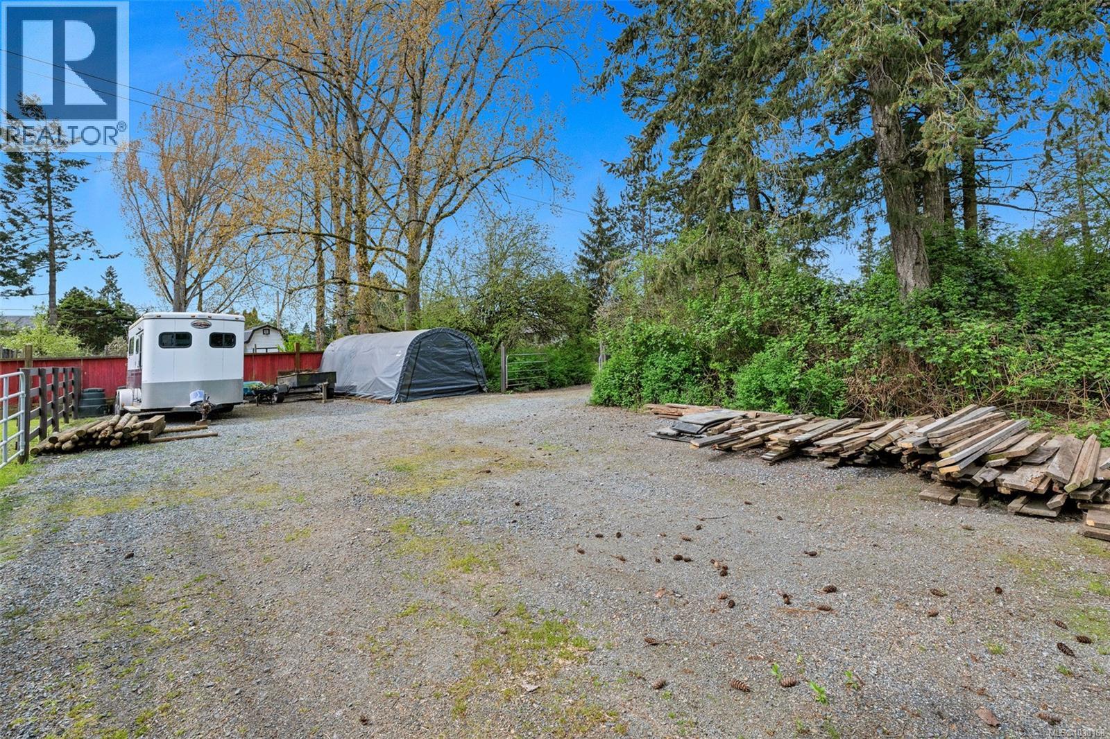  7356 Wallace Drive, Central Saanich