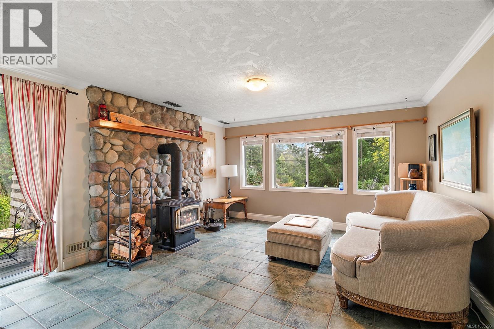  2197 Henlyn Drive, Sooke
