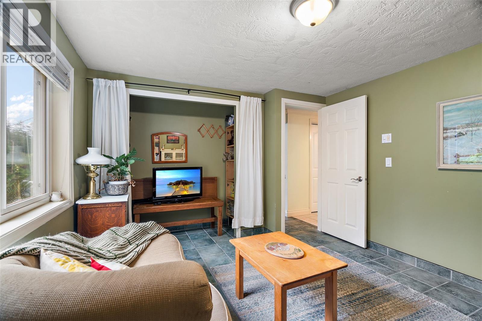  2197 Henlyn Drive, Sooke