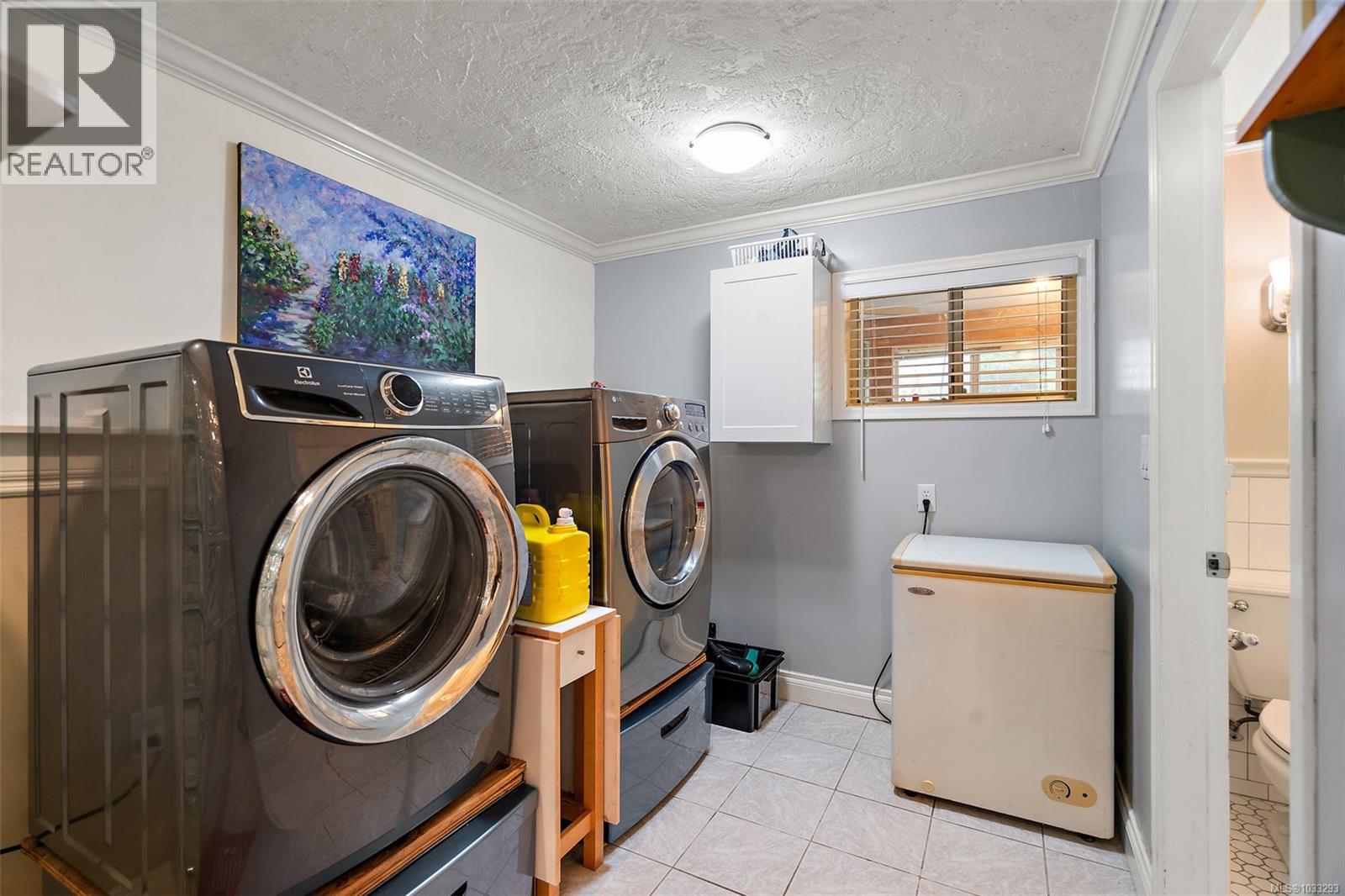  2197 Henlyn Drive, Sooke