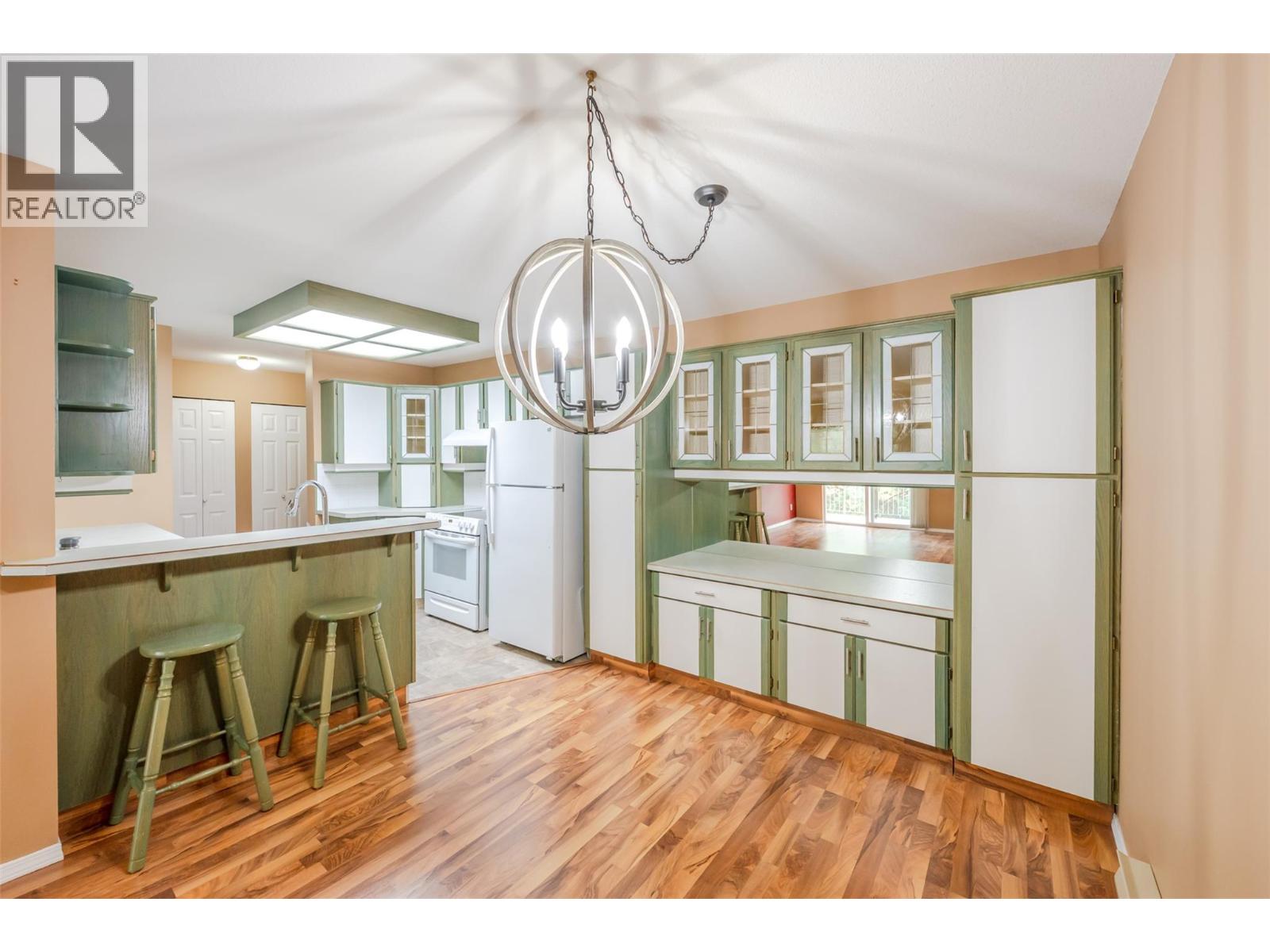 203 3426 Hemlock Street, Penticton