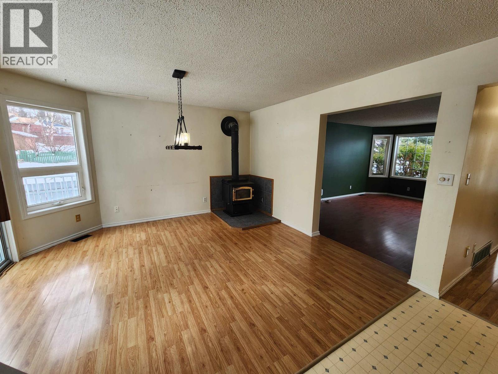 7615 PEARL DRIVE, Prince George