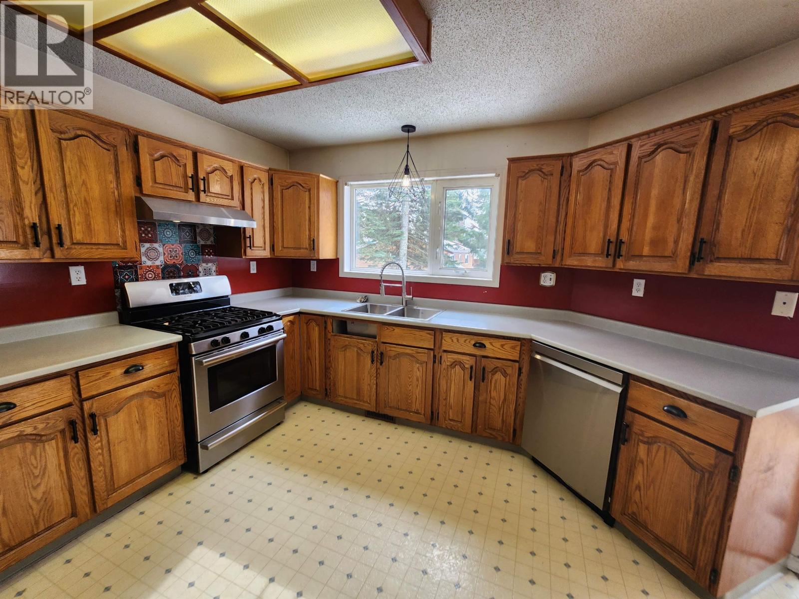 7615 PEARL DRIVE, Prince George
