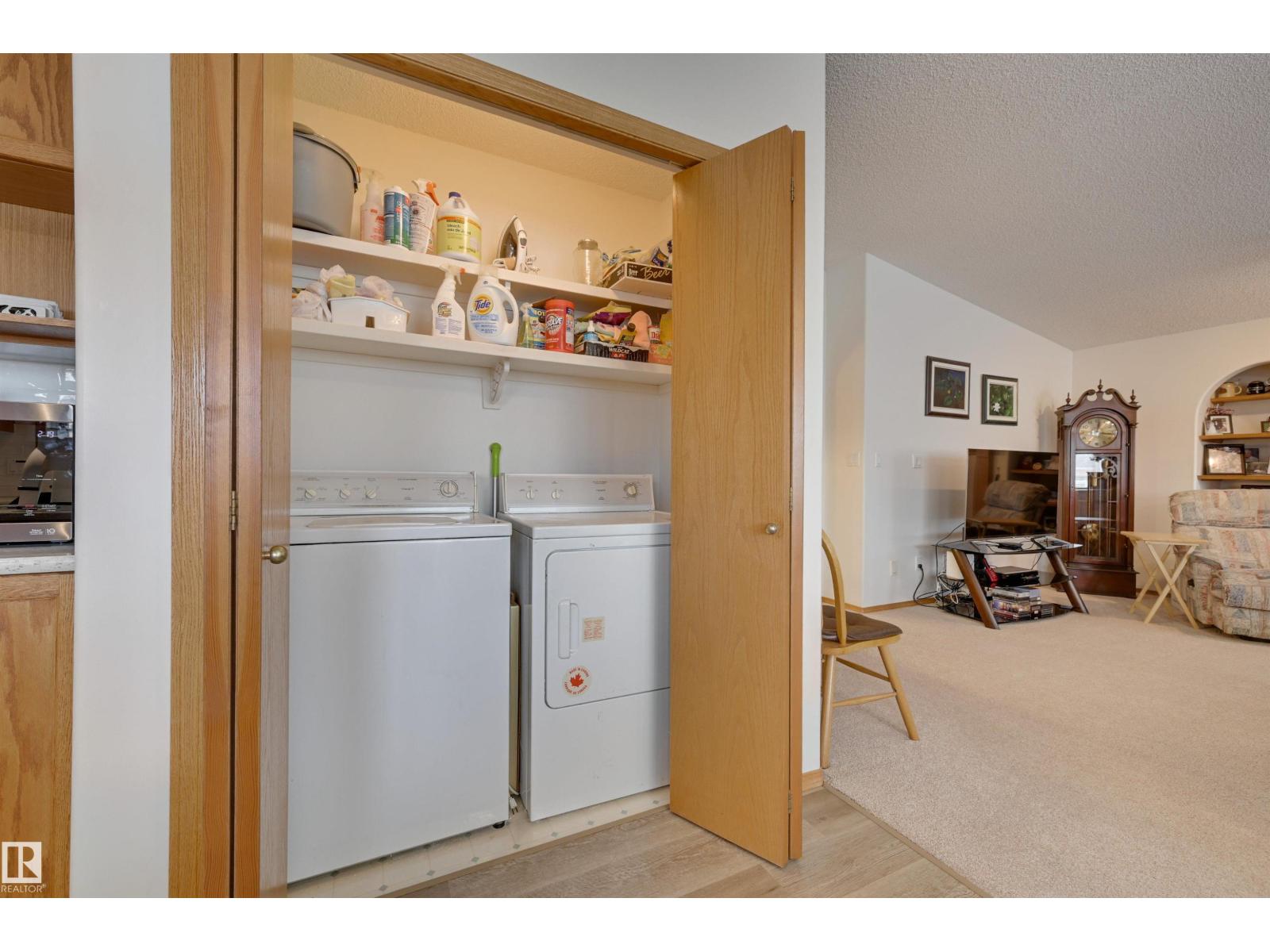 38 HIGHLAND CR, St. Albert