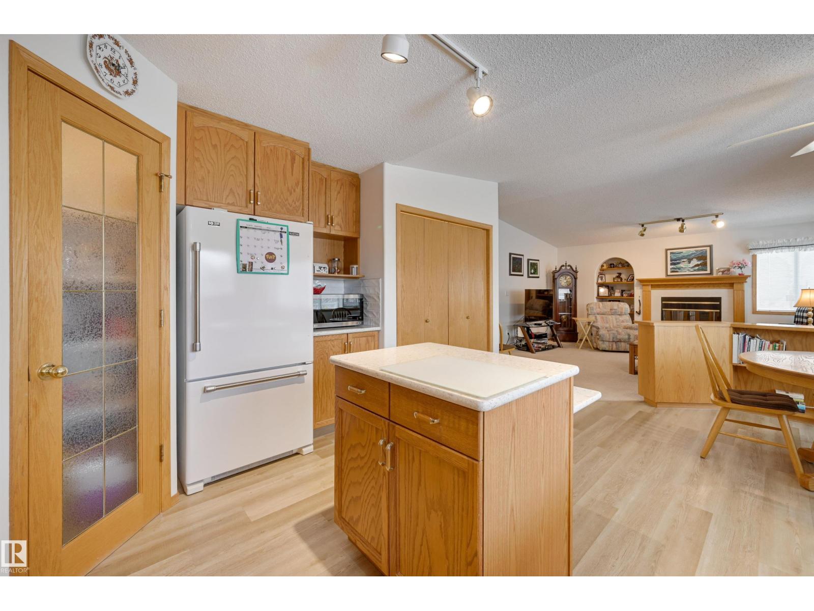 38 HIGHLAND CR, St. Albert