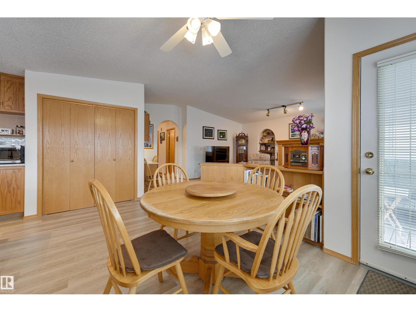 38 HIGHLAND CR, St. Albert