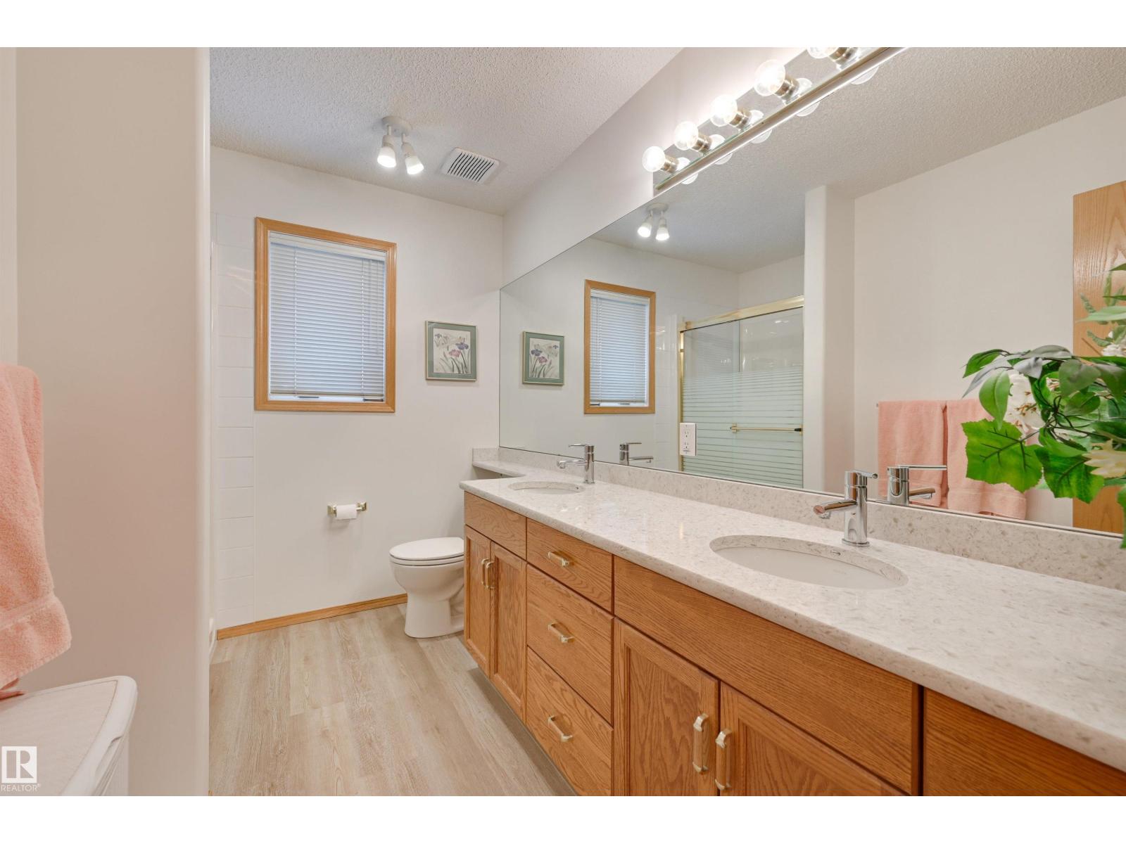 38 HIGHLAND CR, St. Albert