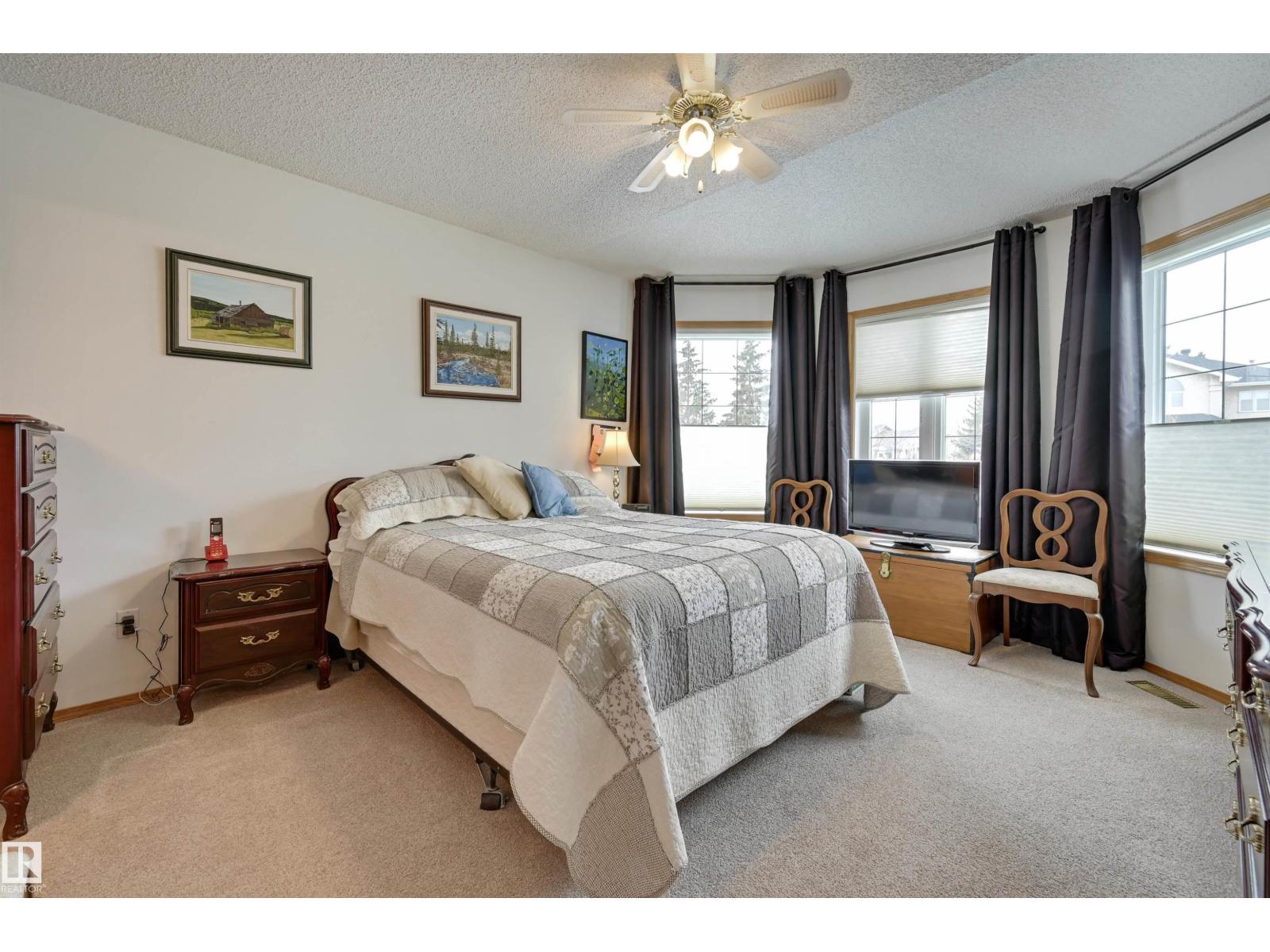 38 HIGHLAND CR, St. Albert