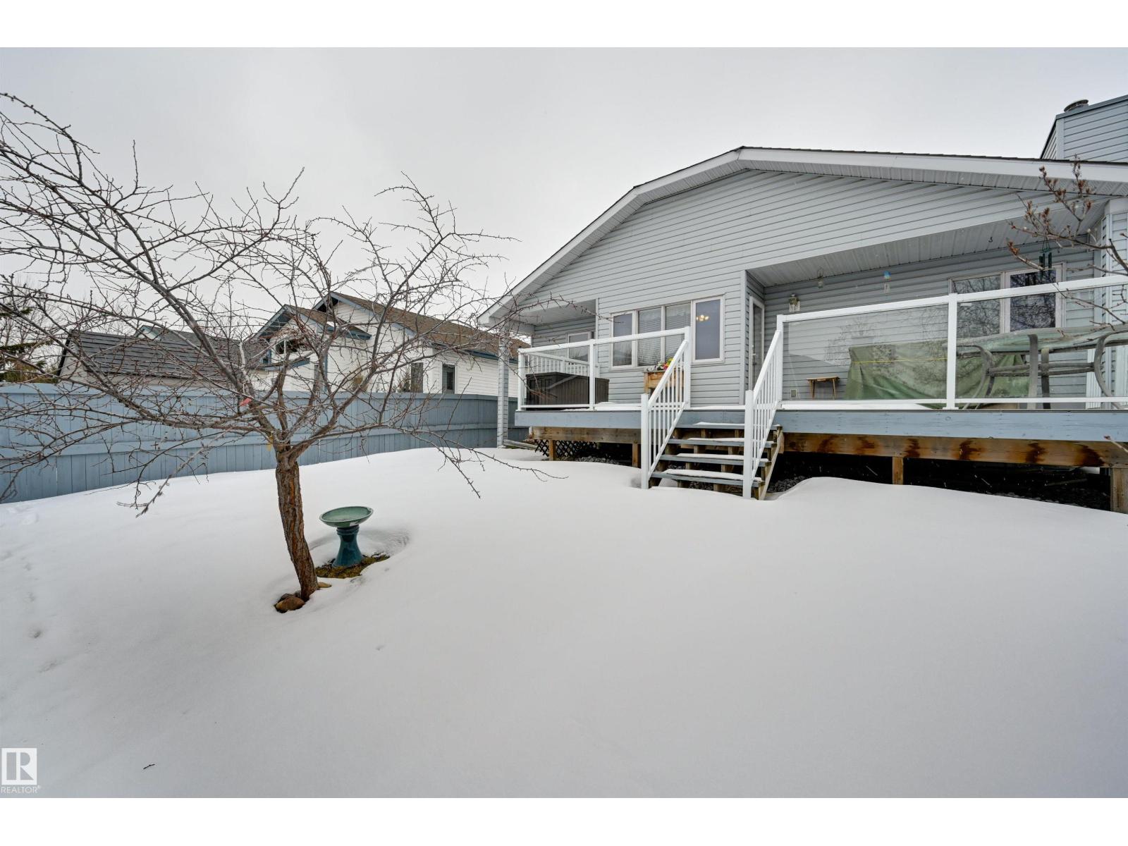 38 HIGHLAND CR, St. Albert