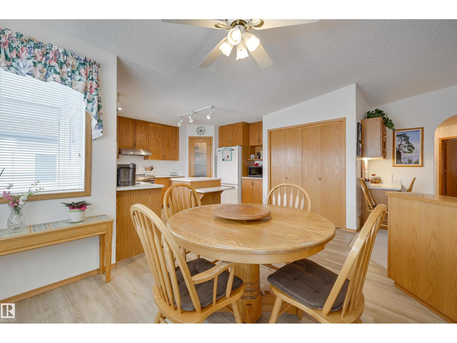 38 HIGHLAND CR, St. Albert