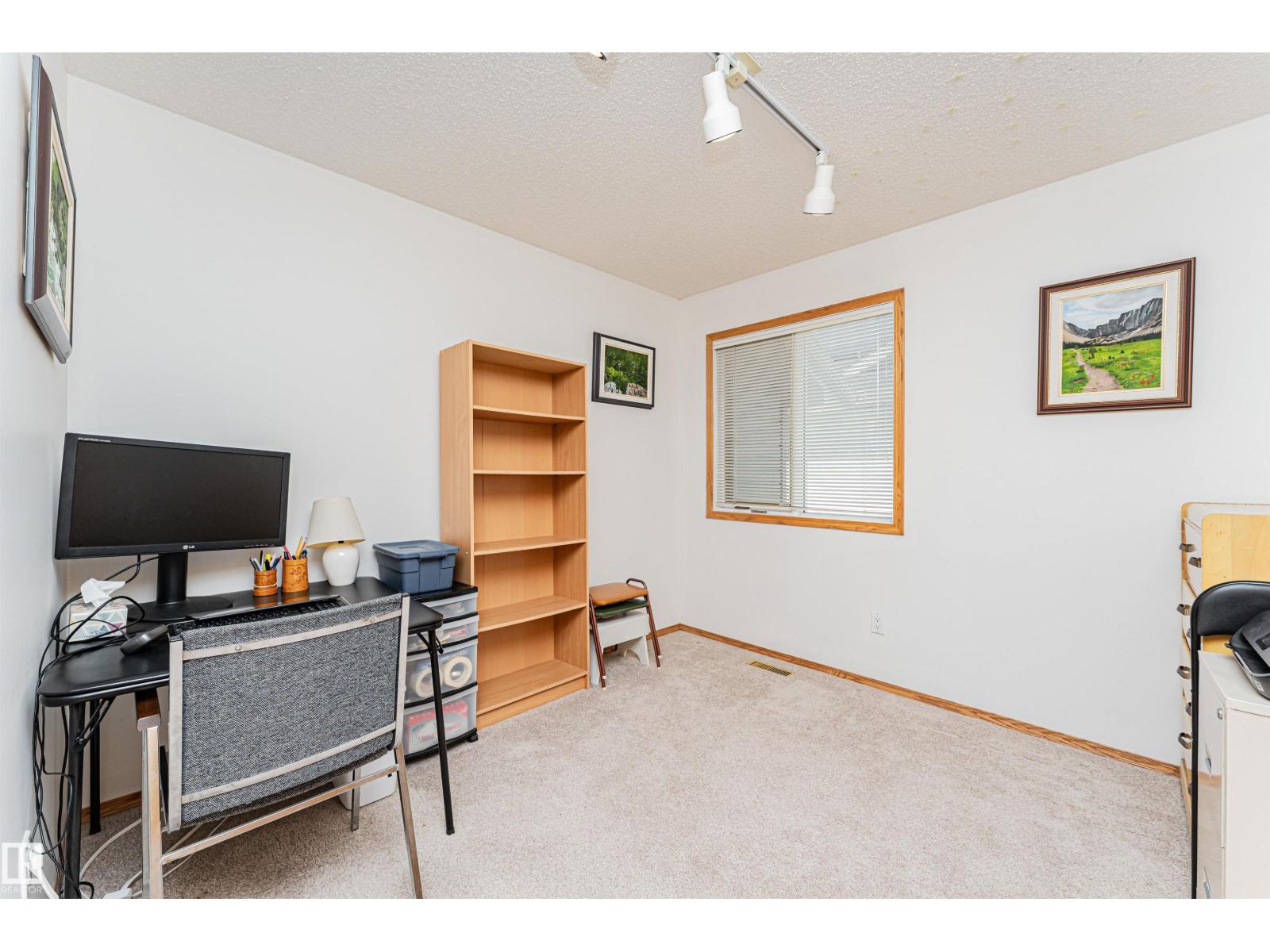 38 HIGHLAND CR, St. Albert