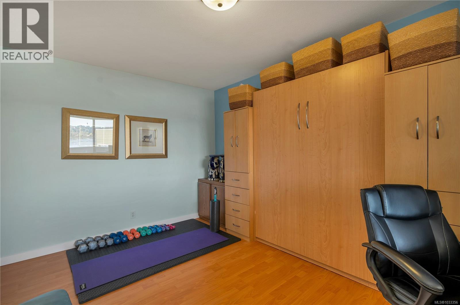 #5 3020 CLIFFE Ave - 23