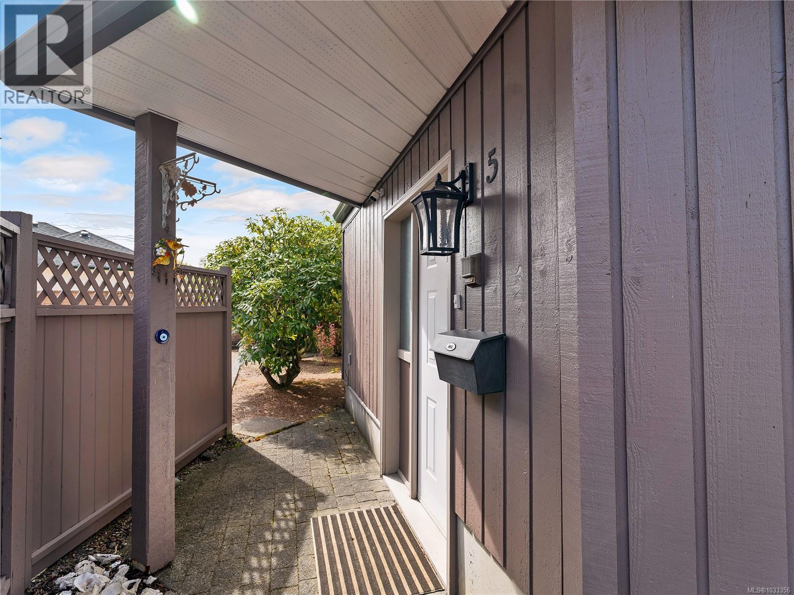 #5 3020 CLIFFE Ave - 34