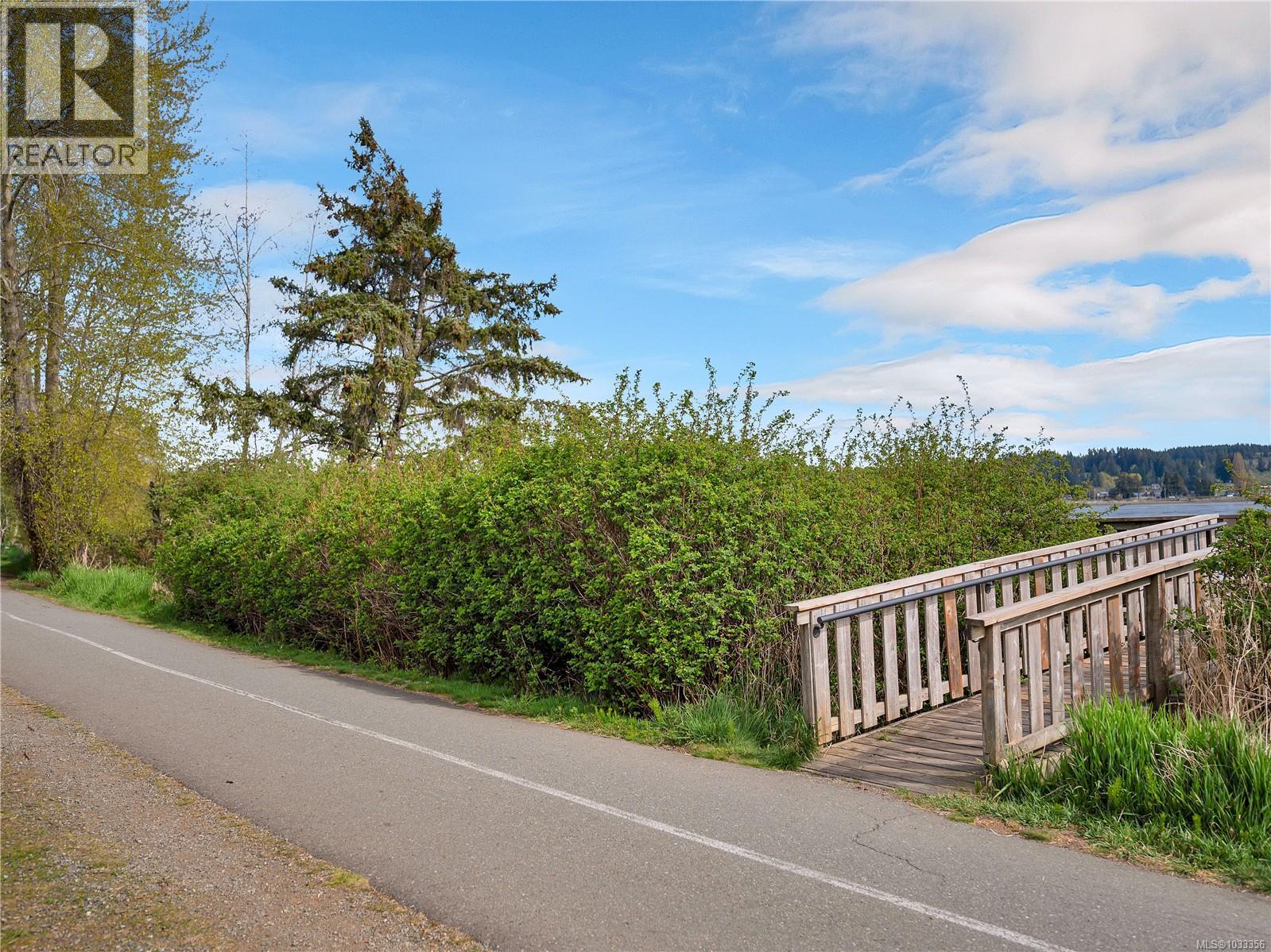 #5 3020 CLIFFE Ave - 41