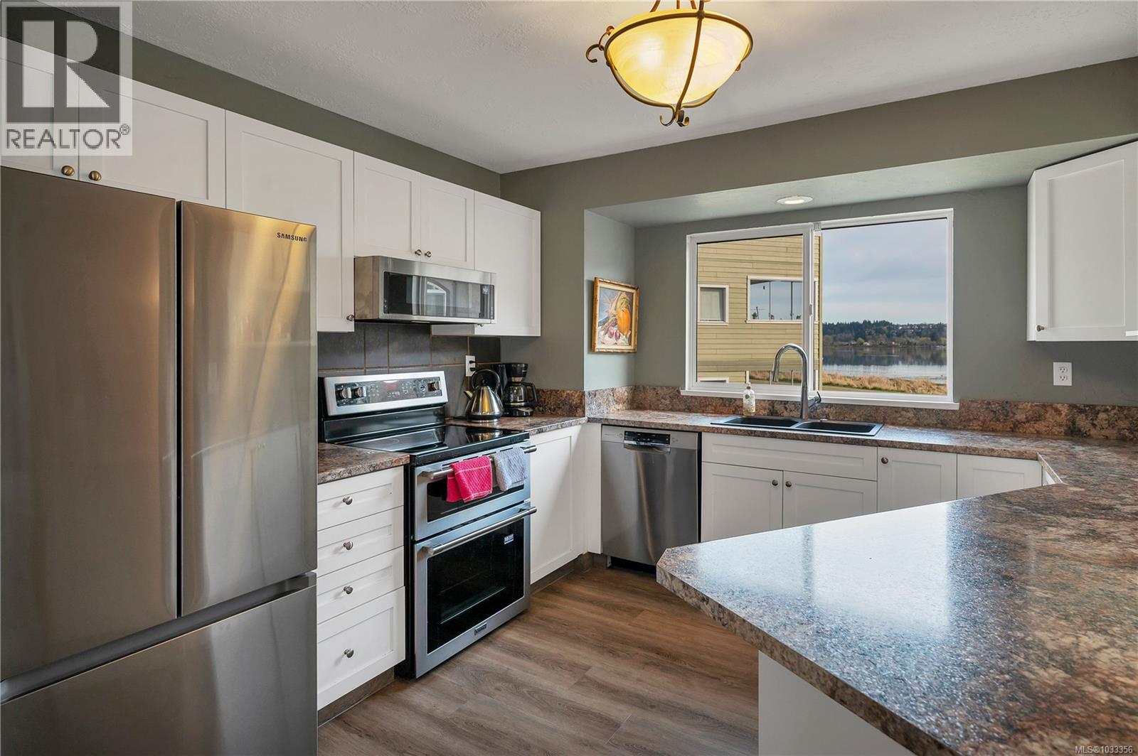 #5 3020 CLIFFE Ave - 9