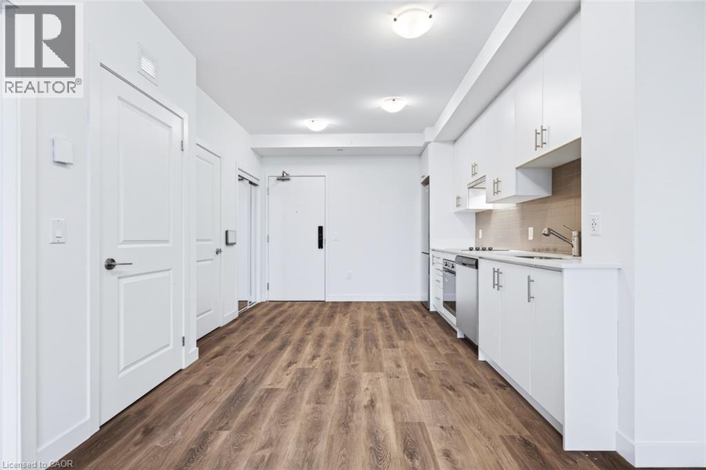 #220 461 GREEN Road Unit# 220 - 4