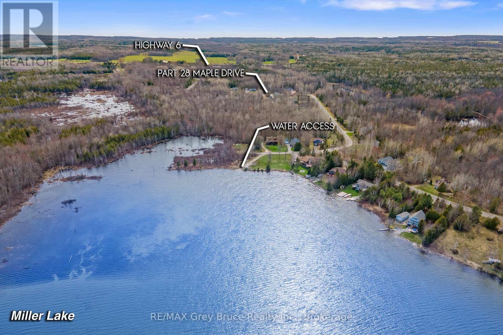 Public water access / boat launch nearby