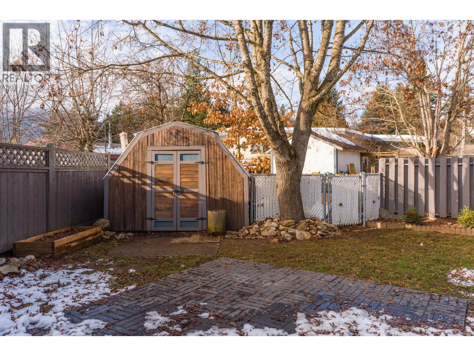 Large Shed included