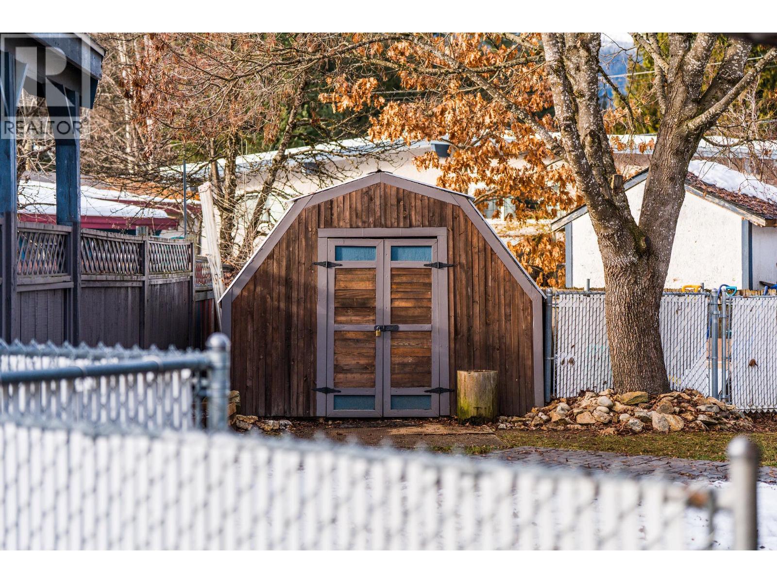 257 Viers Crescent — photo 38