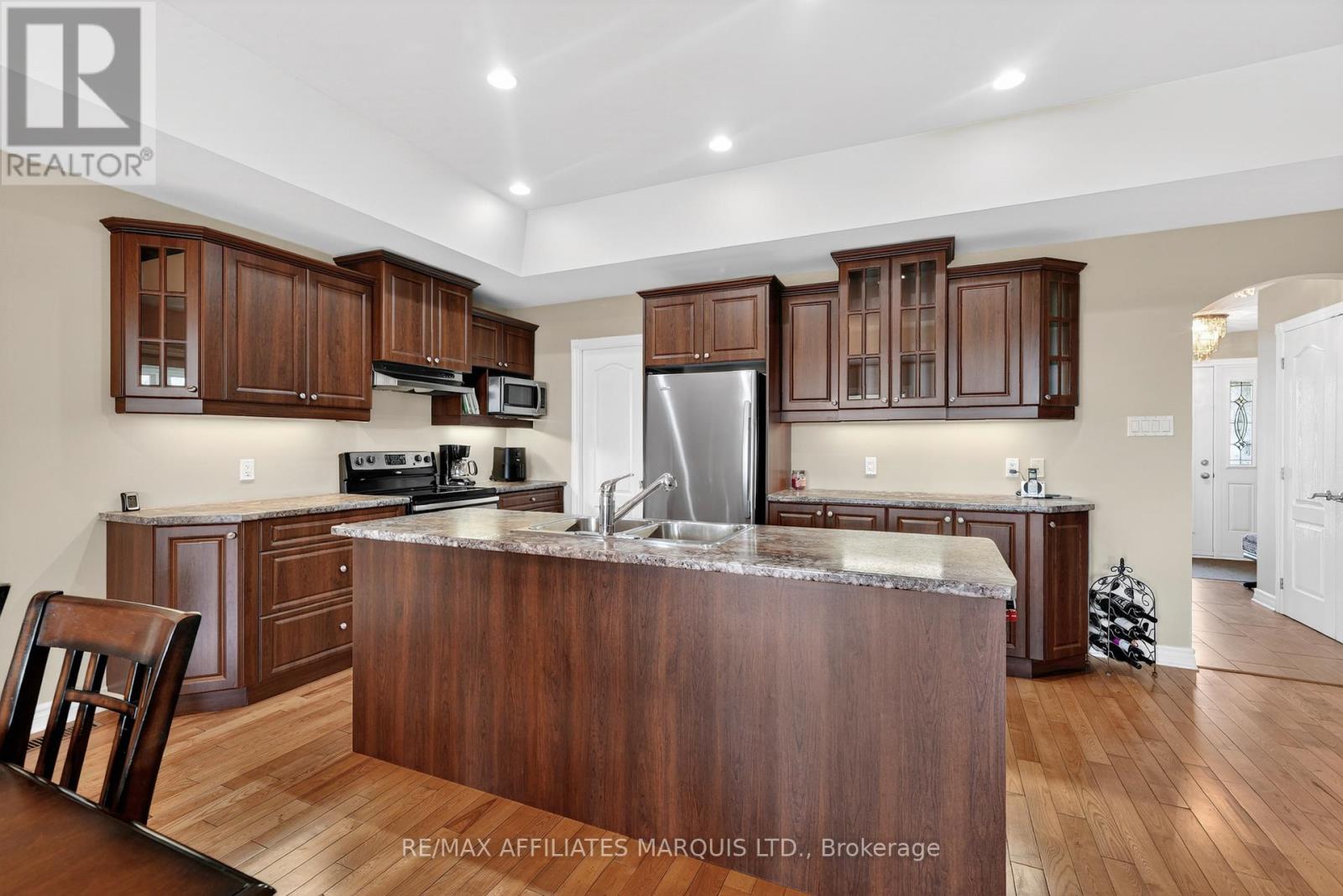 516 JO ANNE CRESCENT - 5
